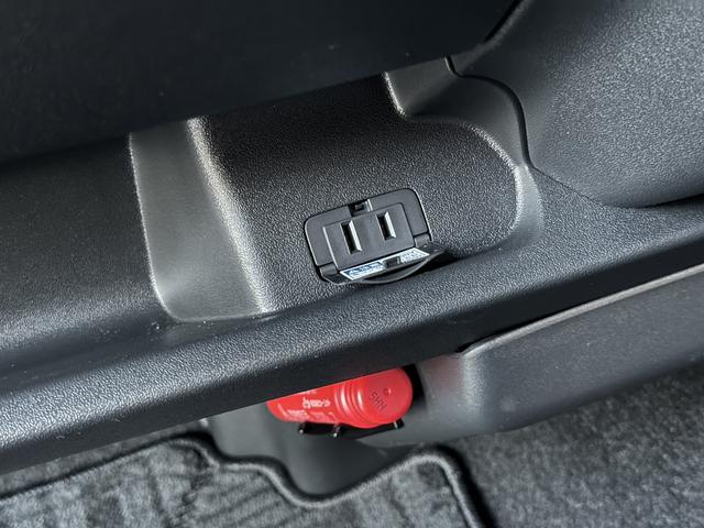 ハイエースバン ロングスーパーＧＬ　アースカラー／ＲＡＹＳアルミホイール／ＢＩＧ－Ｘ／ベッドキット／シートカバー／パノラミック／デジミラ／パワスラ／（48枚目）