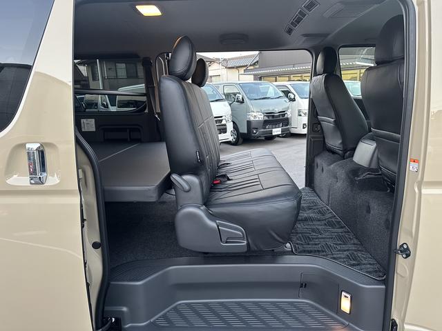 ハイエースバン ロングスーパーＧＬ　アースカラー／ＲＡＹＳアルミホイール／ＢＩＧ－Ｘ／ベッドキット／シートカバー／パノラミック／デジミラ／パワスラ／（52枚目）