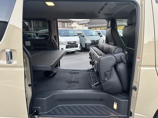 ハイエースバン ロングスーパーＧＬ　アースカラー／ＲＡＹＳアルミホイール／ＢＩＧ－Ｘ／ベッドキット／シートカバー／パノラミック／デジミラ／パワスラ／（54枚目）