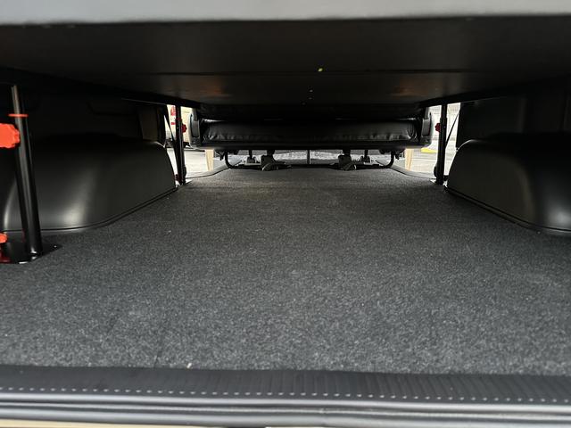 ハイエースバン ロングスーパーＧＬ　アースカラー／ＲＡＹＳアルミホイール／ＢＩＧ－Ｘ／ベッドキット／シートカバー／パノラミック／デジミラ／パワスラ／（57枚目）