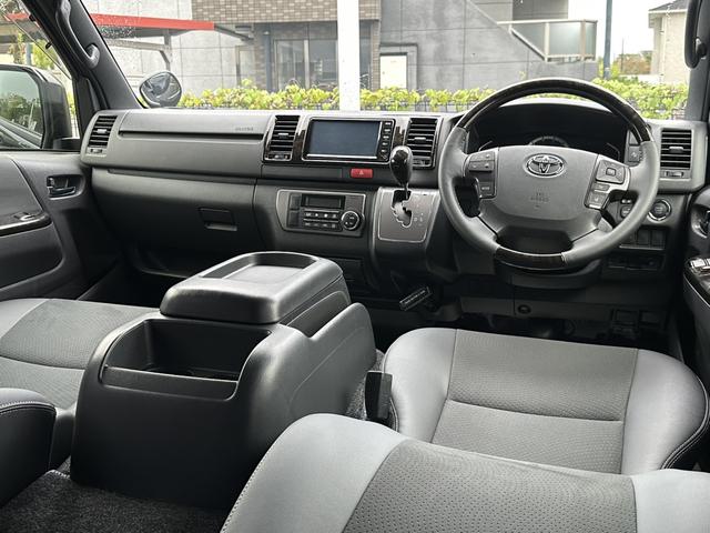 ハイエースバン スーパーGL ダークプライムII ローダウン/モデリスタフルエアロ/ESSEX17インチアルミホイール/ベッドキット/パノラミックビューモニター/パワースライドドア/デジタルインナーミラー(15枚目)