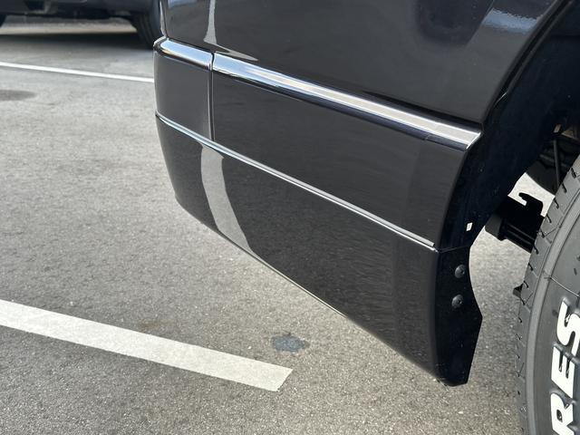 ハイエースバン スーパーGL ダークプライムII ローダウン/モデリスタフルエアロ/ESSEX17インチアルミホイール/ベッドキット/パノラミックビューモニター/パワースライドドア/デジタルインナーミラー(39枚目)