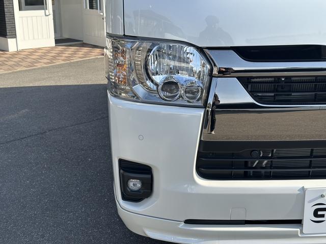 ハイエースバン スーパーＧＬ　ダークプライムＩＩ　ＢＩＧ－ＤＡ／パワ－スライドドア／パノラミックビューモニター／ＴＲＤフロントスポイラー／バルベロ１７インチアルミホイール／ベッドキット（13枚目）