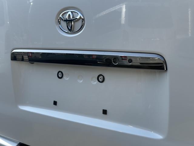 ハイエースバン スーパーＧＬ　ダークプライムＩＩ　ＢＩＧ－ＤＡ／パワ－スライドドア／パノラミックビューモニター／ＴＲＤフロントスポイラー／バルベロ１７インチアルミホイール／ベッドキット（37枚目）