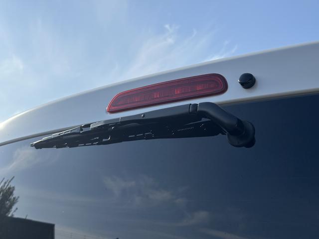 ハイエースバン スーパーＧＬ　ダークプライムＩＩ　ＢＩＧ－ＤＡ／パワ－スライドドア／パノラミックビューモニター／ＴＲＤフロントスポイラー／バルベロ１７インチアルミホイール／ベッドキット（38枚目）