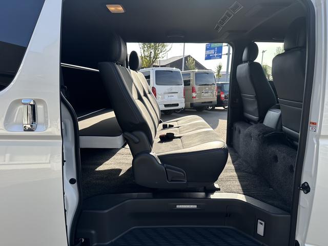 ハイエースバン スーパーＧＬ　ダークプライムＩＩ　ＢＩＧ－ＤＡ／パワ－スライドドア／パノラミックビューモニター／ＴＲＤフロントスポイラー／バルベロ１７インチアルミホイール／ベッドキット（51枚目）