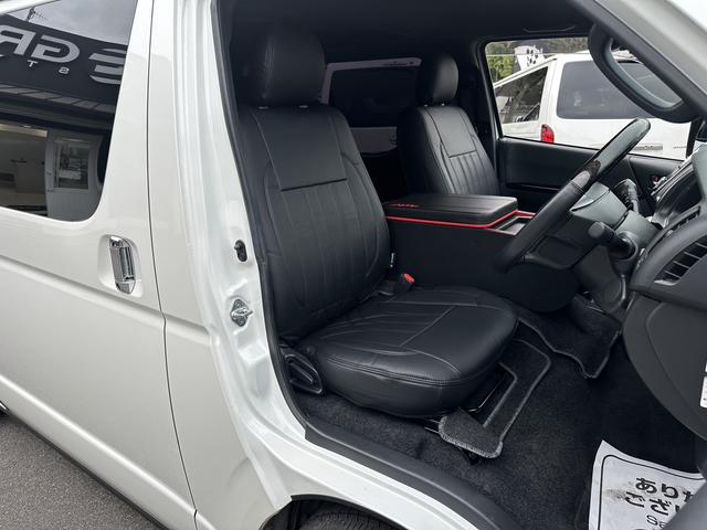 ハイエースバン スーパーＧＬ　ダークプライムＩＩ　ローダウン／ＢＩＧＸナビ／ＲＡＹＳ１６インチアルミホイール／パノラミックビュー／デジミラ／センターコンソール／ベッドキット（18枚目）