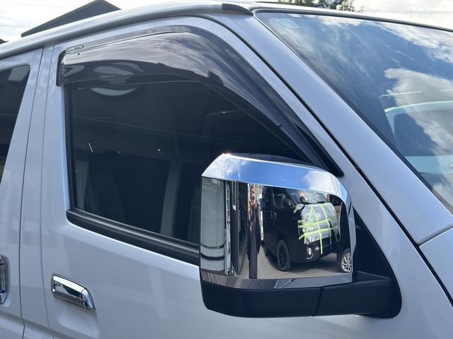 ハイエースバン スーパーＧＬ　ダークプライムＩＩ　ローダウン／ＢＩＧＸナビ／ＲＡＹＳ１６インチアルミホイール／パノラミックビュー／デジミラ／センターコンソール／ベッドキット（31枚目）