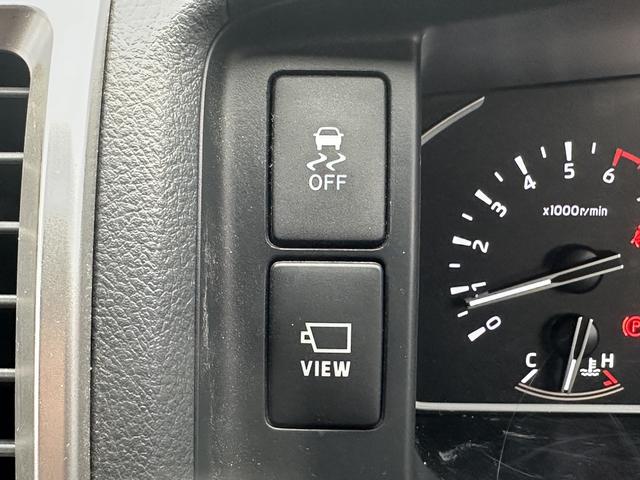 ハイエースバン スーパーＧＬ　ダークプライムＩＩ　ローダウン／ＢＩＧＸナビ／ＲＡＹＳ１６インチアルミホイール／パノラミックビュー／デジミラ／センターコンソール／ベッドキット（45枚目）