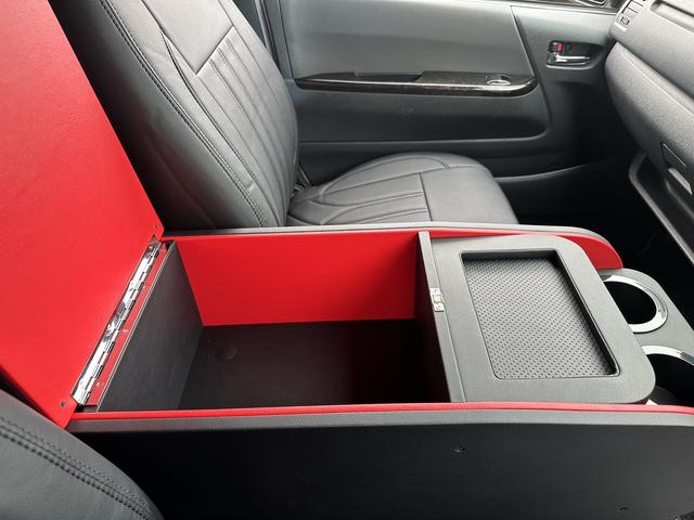 ハイエースバン スーパーＧＬ　ダークプライムＩＩ　ローダウン／ＢＩＧＸナビ／ＲＡＹＳ１６インチアルミホイール／パノラミックビュー／デジミラ／センターコンソール／ベッドキット（47枚目）