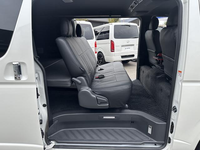 ハイエースバン スーパーＧＬ　ダークプライムＩＩ　ローダウン／ＢＩＧＸナビ／ＲＡＹＳ１６インチアルミホイール／パノラミックビュー／デジミラ／センターコンソール／ベッドキット（51枚目）