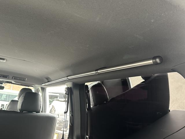 ハイエースバン スーパーＧＬ　ダークプライムＩＩ　ローダウン／ＢＩＧＸナビ／ＲＡＹＳ１６インチアルミホイール／パノラミックビュー／デジミラ／センターコンソール／ベッドキット（54枚目）