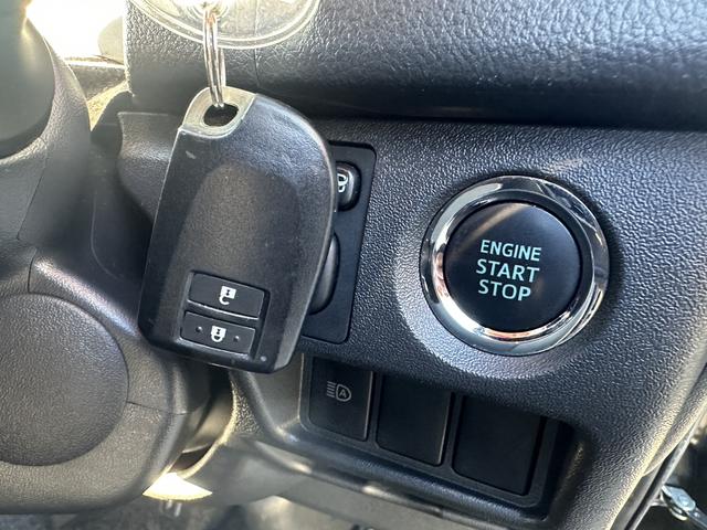 ハイエースバン スーパーGL ダークプライムII 寒冷地仕様/ベッドキット/GR8センターコンソール/純正15インチアルミホイール/純正ナビ/ETC2.0/トヨタセーフティセンス/助手席エアバッグ/LEDヘッドライト/純正フロアマット(18枚目)