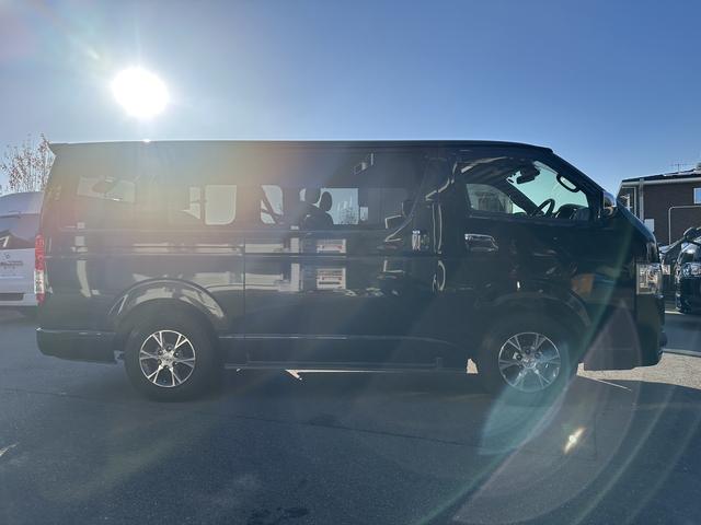 ハイエースバン スーパーGL ダークプライムII 寒冷地仕様/ベッドキット/GR8センターコンソール/純正15インチアルミホイール/純正ナビ/ETC2.0/トヨタセーフティセンス/助手席エアバッグ/LEDヘッドライト/純正フロアマット(24枚目)