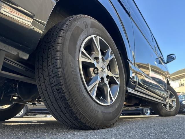 ハイエースバン スーパーGL ダークプライムII 寒冷地仕様/ベッドキット/GR8センターコンソール/純正15インチアルミホイール/純正ナビ/ETC2.0/トヨタセーフティセンス/助手席エアバッグ/LEDヘッドライト/純正フロアマット(26枚目)