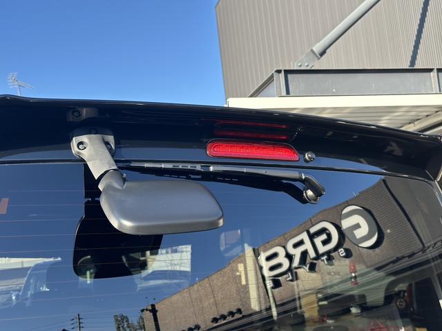 ハイエースバン スーパーGL ダークプライムII 寒冷地仕様/ベッドキット/GR8センターコンソール/純正15インチアルミホイール/純正ナビ/ETC2.0/トヨタセーフティセンス/助手席エアバッグ/LEDヘッドライト/純正フロアマット(37枚目)