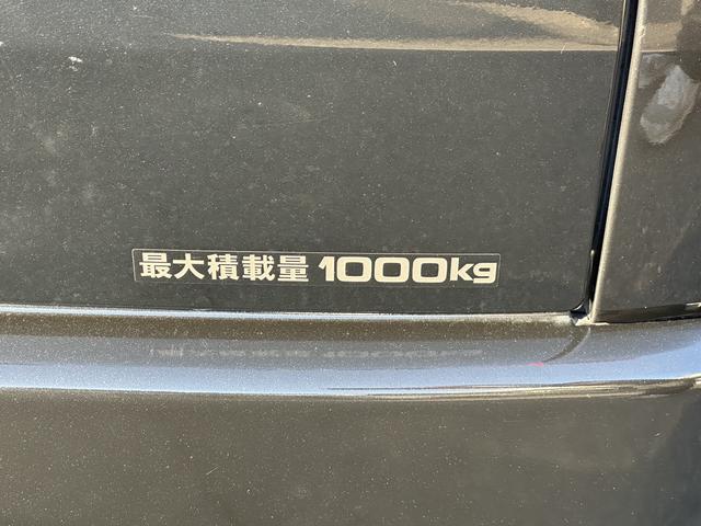 ハイエースバン スーパーGL ダークプライムII 寒冷地仕様/ベッドキット/GR8センターコンソール/純正15インチアルミホイール/純正ナビ/ETC2.0/トヨタセーフティセンス/助手席エアバッグ/LEDヘッドライト/純正フロアマット(38枚目)