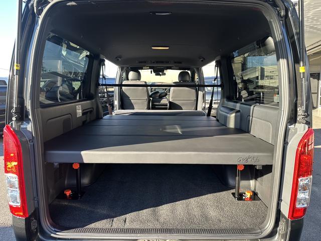 ハイエースバン スーパーGL ダークプライムII 寒冷地仕様/ベッドキット/GR8センターコンソール/純正15インチアルミホイール/純正ナビ/ETC2.0/トヨタセーフティセンス/助手席エアバッグ/LEDヘッドライト/純正フロアマット(60枚目)