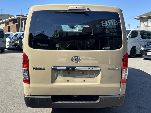 ハイエースバン ロングスーパーGL 4WD/寒冷地仕様/丸目ヘッドライト/カロッツェリア7inナビ/デジタルインナーミラ-/パノラミックビューモニター/パワ-スライドドア/ベッドキット(22枚目)