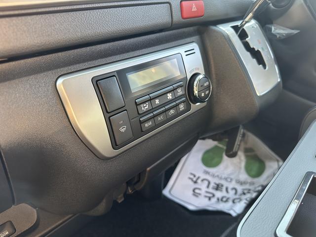 ハイエースバン ロングスーパーGL 4WD/寒冷地仕様/丸目ヘッドライト/カロッツェリア7inナビ/デジタルインナーミラ-/パノラミックビューモニター/パワ-スライドドア/ベッドキット(44枚目)