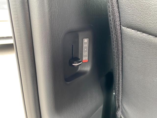 ハイエースバン ロングスーパーGL 4WD/寒冷地仕様/丸目ヘッドライト/カロッツェリア7inナビ/デジタルインナーミラ-/パノラミックビューモニター/パワ-スライドドア/ベッドキット(51枚目)