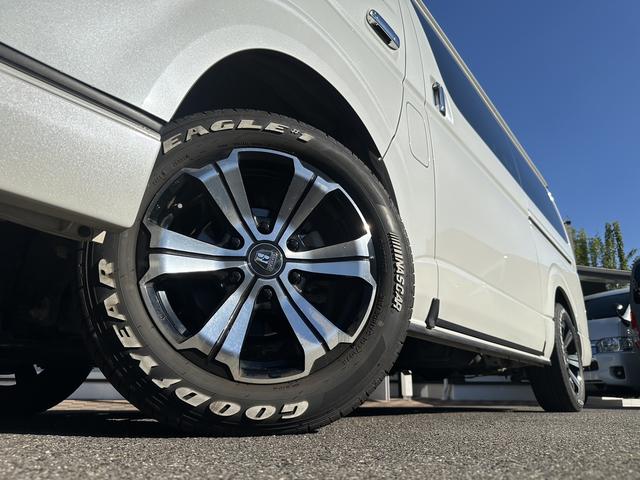 ハイエースバン ワイドスーパーGL ダークプライムII 4WD/3ナンバー/8人乗り/寒冷地仕様/パワースライドドア/パノラミックビューモニター/デジタルインナーミラー/ETC/(13枚目)