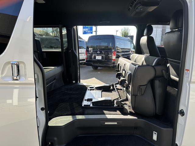 ハイエースバン ワイドスーパーGL ダークプライムII 4WD/3ナンバー/8人乗り/寒冷地仕様/パワースライドドア/パノラミックビューモニター/デジタルインナーミラー/ETC/(56枚目)