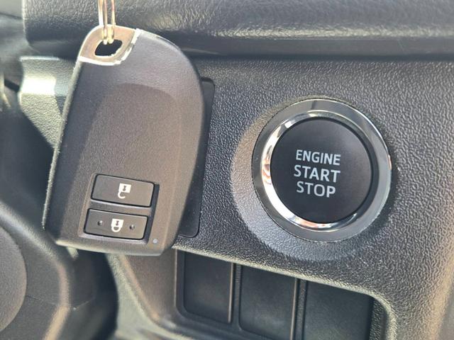 ハイエースバン スーパーGL ダークプライム アルパイン7インチナビ/バックモニター/ETC/スマートキ-/両面スライドドア/AC100V/GR8ベッドキット/LEDヘッドライト/ハーフレザーシート/助手席エアバッグ/純正ドアバイザー(17枚目)