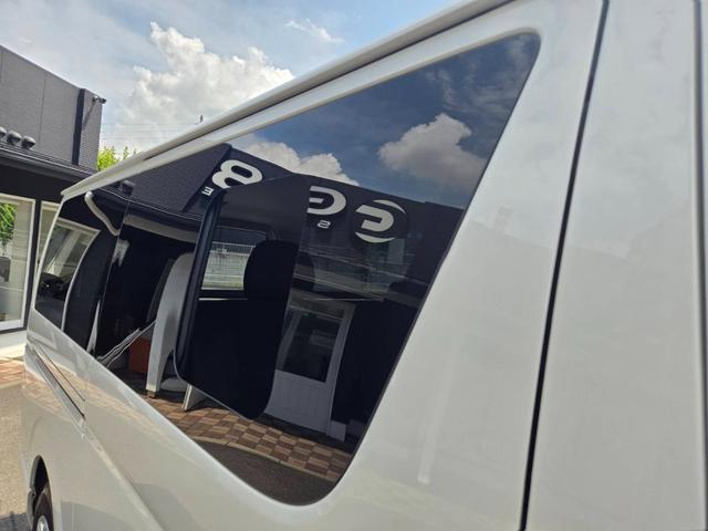 ハイエースバン スーパーGL ダークプライム アルパイン7インチナビ/バックモニター/ETC/スマートキ-/両面スライドドア/AC100V/GR8ベッドキット/LEDヘッドライト/ハーフレザーシート/助手席エアバッグ/純正ドアバイザー(29枚目)