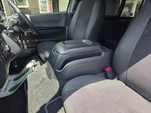 ハイエースバン スーパーGL ダークプライム アルパイン7インチナビ/バックモニター/ETC/スマートキ-/両面スライドドア/AC100V/GR8ベッドキット/LEDヘッドライト/ハーフレザーシート/助手席エアバッグ/純正ドアバイザー(41枚目)
