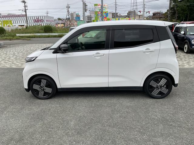 サクラ Ｇ　フルセグＴＶ　バックカメラ　衝突被害軽減ブレーキ　全周囲カメラ　クルーズコントロール　ＬＥＤヘッドライト　カーテンエアバック（5枚目）