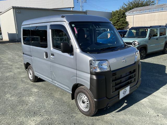 ハイゼットカーゴ スペシャルクリーン　障害物センサー　衝突被害軽減ブレーキ　パワステ　プライバシーガラス　布ハンドル　キーレス　ＡＢＳ　ＥＳＣ　オーバーヘッドシェルフ（6枚目）