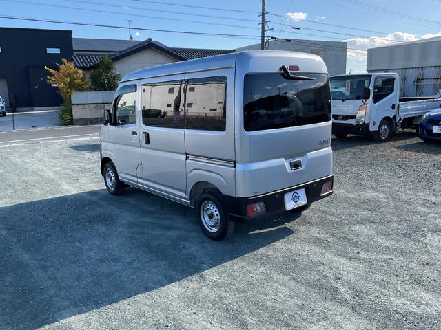 ハイゼットカーゴ スペシャルクリーン　障害物センサー　衝突被害軽減ブレーキ　パワステ　プライバシーガラス　布ハンドル　キーレス　ＡＢＳ　ＥＳＣ　オーバーヘッドシェルフ（9枚目）