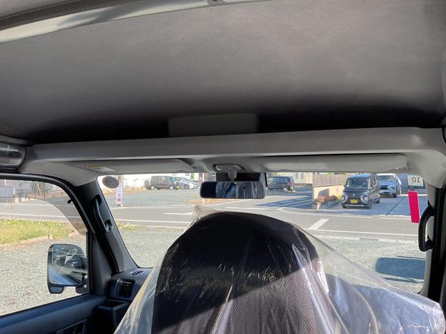ハイゼットカーゴ スペシャルクリーン　障害物センサー　衝突被害軽減ブレーキ　パワステ　プライバシーガラス　布ハンドル　キーレス　ＡＢＳ　ＥＳＣ　オーバーヘッドシェルフ（12枚目）