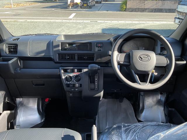 ハイゼットカーゴ スペシャルクリーン　障害物センサー　衝突被害軽減ブレーキ　パワステ　プライバシーガラス　布ハンドル　キーレス　ＡＢＳ　ＥＳＣ　オーバーヘッドシェルフ（15枚目）