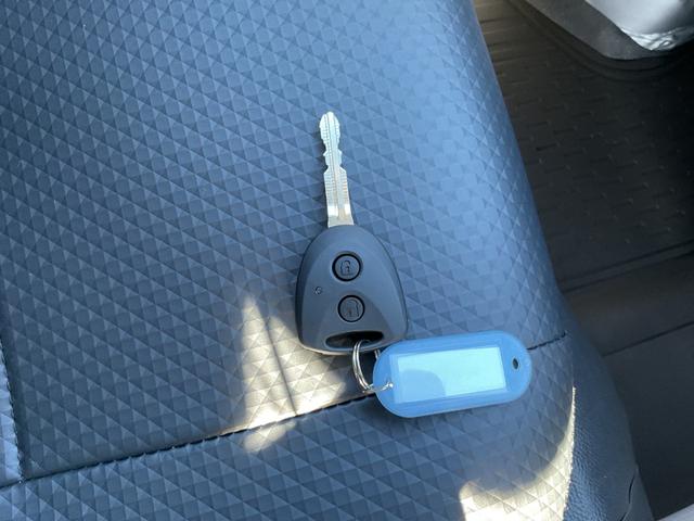 ハイゼットカーゴ スペシャルクリーン　障害物センサー　衝突被害軽減ブレーキ　パワステ　プライバシーガラス　布ハンドル　キーレス　ＡＢＳ　ＥＳＣ　オーバーヘッドシェルフ（20枚目）