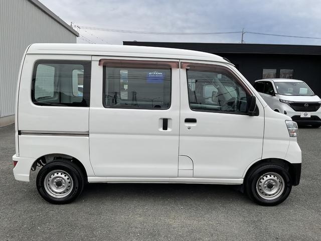 ハイゼットカーゴ スペシャルSAIII ETC パワステ 障害物センサー 衝突被害軽減ブレーキ 布ハンドル ABS ESC エアコン 助手席エアバッグ エアバッグ(4枚目)