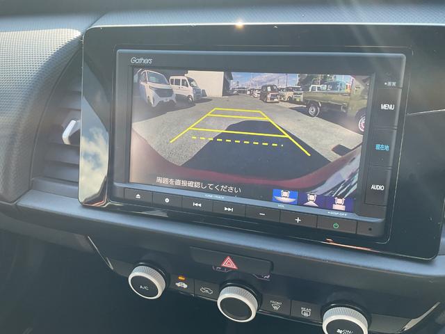 フィット ベーシック　メモリーナビ　バックカメラ　障害物センサー　クルーズコントロール　Ｂｌｕｅｔｏｏｔｈ　ＣＤ　布ハンドル　衝突被害軽減ブレーキ（12枚目）