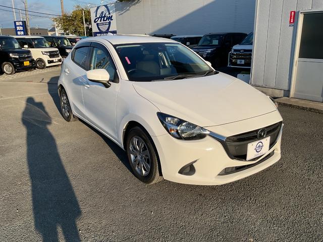 デミオ １５Ｓ　メモリーナビ　ＥＴＣ　障害物センサー　Ｂｌｕｅｔｏｏｔｈ　衝突被害軽減ブレーキ　布ハンドル　アイドリングストップ　プライバシーガラス（6枚目）