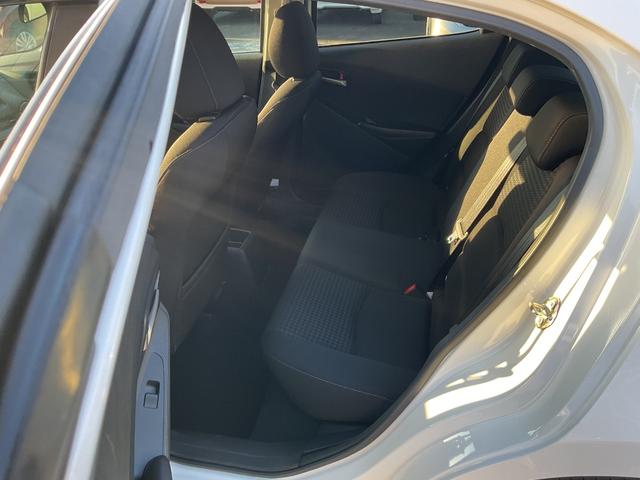 デミオ １５Ｓ　メモリーナビ　ＥＴＣ　障害物センサー　Ｂｌｕｅｔｏｏｔｈ　衝突被害軽減ブレーキ　布ハンドル　アイドリングストップ　プライバシーガラス（14枚目）