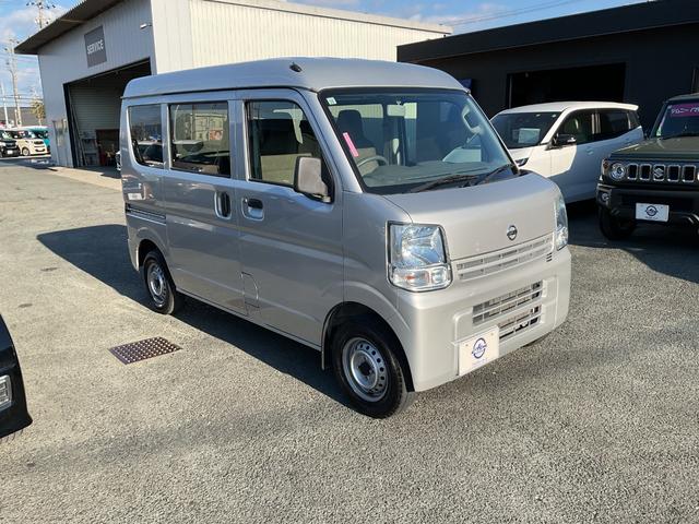 ＮＶ１００クリッパーバン ＤＸ　パワステ　キーレス　両側スライドドア　布ハンドル　プライバシーガラス　エアコン　ＡＢＳ　セキュリティ　エアバッグ　助手席エアバッグ（6枚目）