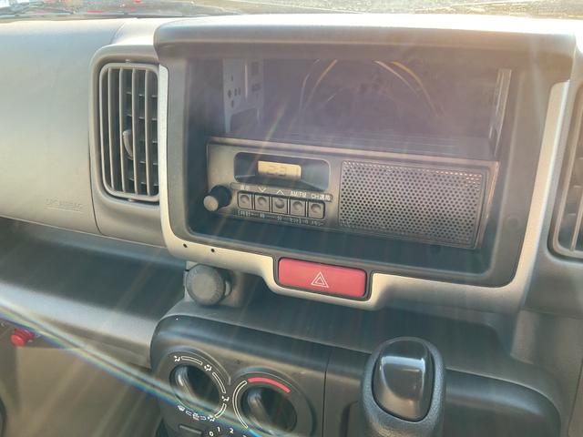 ＮＶ１００クリッパーバン ＤＸ　パワステ　キーレス　両側スライドドア　布ハンドル　プライバシーガラス　エアコン　ＡＢＳ　セキュリティ　エアバッグ　助手席エアバッグ（10枚目）