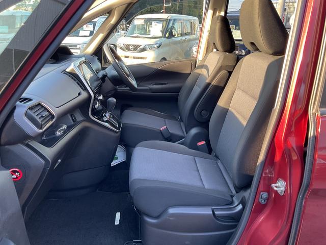 セレナ Ｘ　メモリーナビ　フルセグＴＶ　後席モニター　障害物センサー　バックカメラ　Ｂｌｕ－ｒａｙ再生　ＤＶＤ再生　ＬＥＤヘッドライト（13枚目）