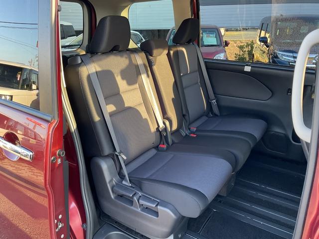 セレナ Ｘ　メモリーナビ　フルセグＴＶ　後席モニター　障害物センサー　バックカメラ　Ｂｌｕ－ｒａｙ再生　ＤＶＤ再生　ＬＥＤヘッドライト（14枚目）