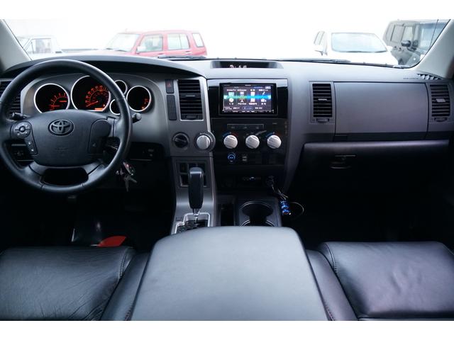 タンドラ クルーマックス　２０１１年モデル　新車並行　４ＷＤ　ＸＤ－ＳＥＲＩＥＳ２０ＡＷ　ＴＲＤ２本出しマフラー　社外ヘッド　ブルバー　ＳＮＵＧ　ＴＯＰトノカバー　黒革　社外ナビ　カメラ　ドラレコ　キーレス　スペアキー（21枚目）