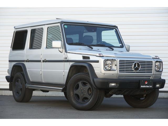 Ｇクラス Ｇ３２０Ｌ　フロント、リア、オーバーフェンダー、ホイールマットブラック塗装　正規ディーラー　左ハンドル　サンルーフ　ブラックレザー　パワーシート　社外ナビ　バックカメラ　フルセグＴＶ　ＥＴＣ　ヘッドライトガード（6枚目）