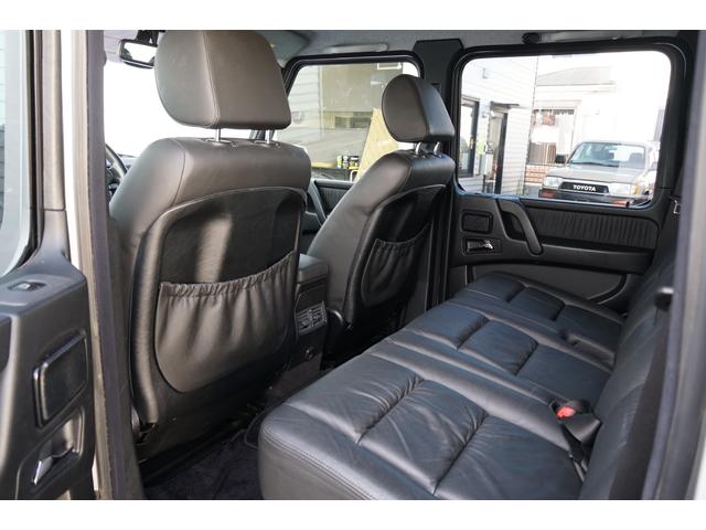 Ｇクラス Ｇ３２０Ｌ　フロント、リア、オーバーフェンダー、ホイールマットブラック塗装　正規ディーラー　左ハンドル　サンルーフ　ブラックレザー　パワーシート　社外ナビ　バックカメラ　フルセグＴＶ　ＥＴＣ　ヘッドライトガード（20枚目）