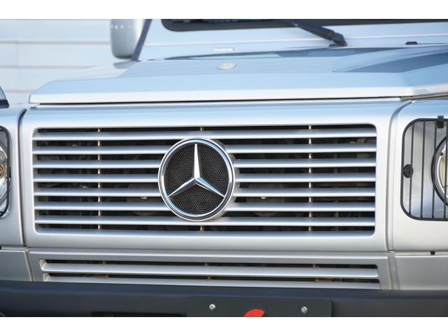 Ｇクラス Ｇ３２０Ｌ　フロント、リア、オーバーフェンダー、ホイールマットブラック塗装　正規ディーラー　左ハンドル　サンルーフ　ブラックレザー　パワーシート　社外ナビ　バックカメラ　フルセグＴＶ　ＥＴＣ　ヘッドライトガード（42枚目）