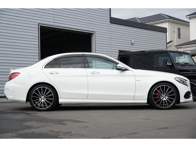 Ｃクラス Ｃ２００　４マチックアバンギャルド　ＡＭＧライン　サンルーフ　黒革　４ＷＤ　右Ｈ　ＨＤＤナビ　フルセグＴＶ　バックカメラ　ＥＴＣ　ドラレコ　シートヒーター　パワーシート　１９インチＡＷ　パナメリカーナグリル　プッシュＳ　９速ＡＴ　アイドリングストップ（9枚目）