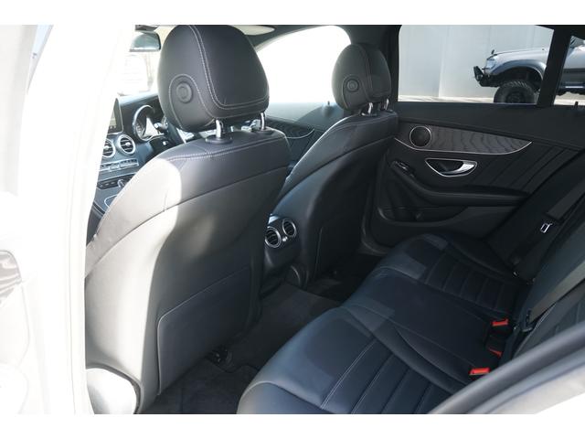 Ｃクラス Ｃ２００　４マチックアバンギャルド　ＡＭＧライン　サンルーフ　黒革　４ＷＤ　右Ｈ　ＨＤＤナビ　フルセグＴＶ　バックカメラ　ＥＴＣ　ドラレコ　シートヒーター　パワーシート　１９インチＡＷ　パナメリカーナグリル　プッシュＳ　９速ＡＴ　アイドリングストップ（20枚目）